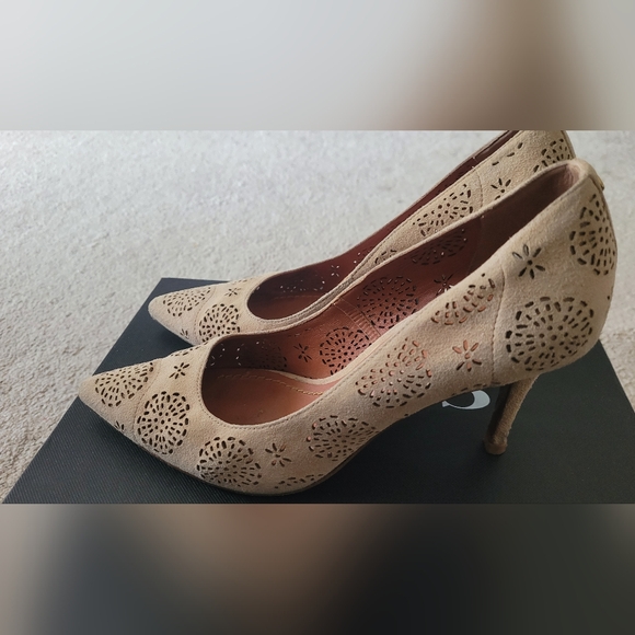 COACH Waverly Pumps - Picture 2 of 10